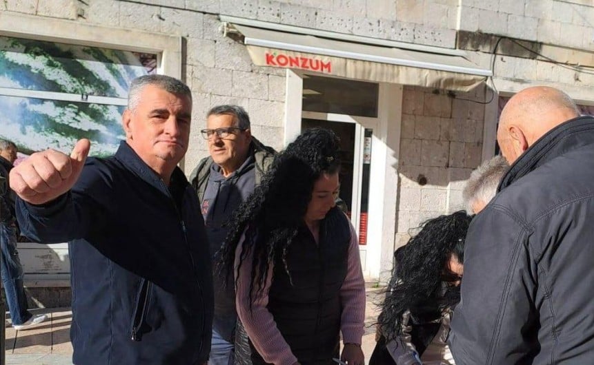 Sinj: Kandidat Mosta Miro Bulj započeo s prikupljanjem potpisa