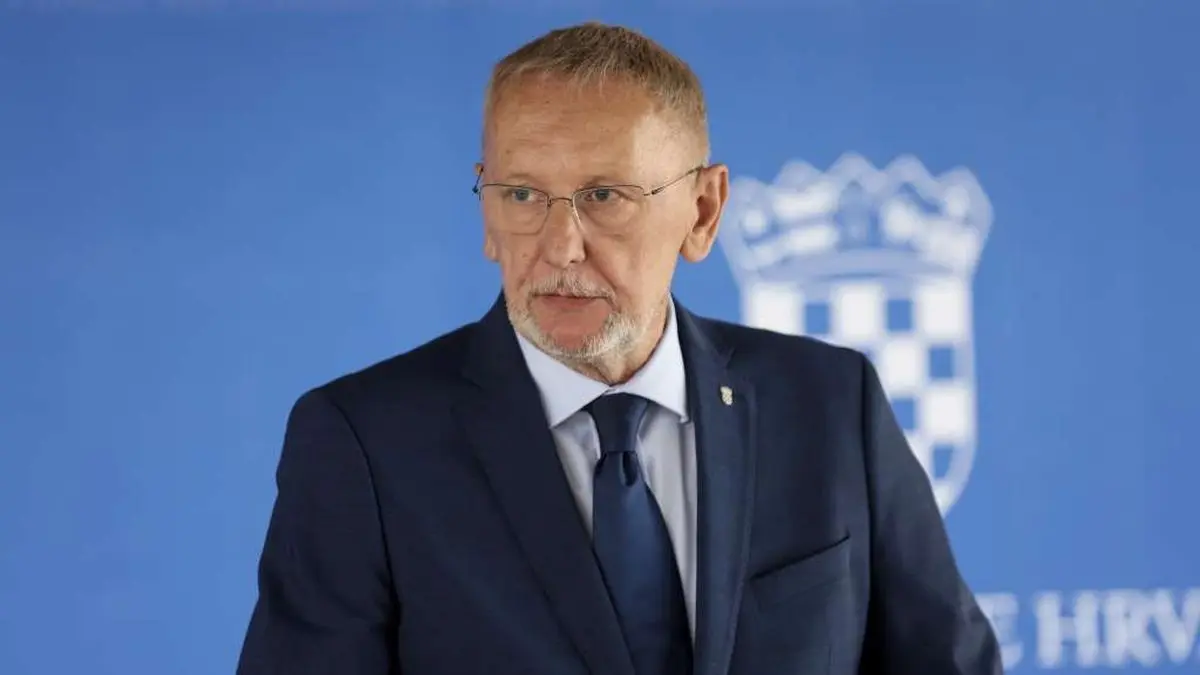 Potpredsjednik Vlade i ministar unutarnjih poslova Davor Božinović tijekom izjave za medije.