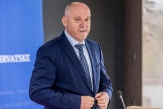 Branko Bačić na konferenciji za medije nakon koalicijskog sastanka u Banskim dvorima