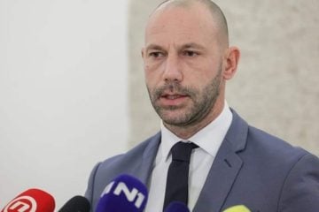 Damir Habijan na konferenciji za novinare u Saboru 2023.