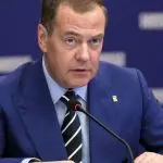 Dmitrij Medvedev govori na konferenciji kao potpredsjednik Vijeća sigurnosti Ruske Federacije, veljača 2023.