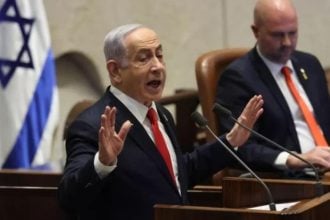Izraelski premijer Benjamin Netanyahu govori u parlamentu tijekom rasprave o sigurnosnoj situaciji,