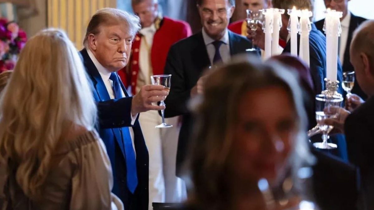 Predsjednik SAD-a Donald Trump na večeri s čelnicima država i vlada u palači Huis ten Bosch u Haagu, 24. lipnja 2025., uoči početka NATO summita.
