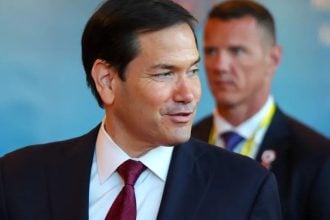 Američki državni tajnik Marco Rubio s ministrom vanjskih poslova Malezije na konferenciji ASEAN-a u Kuala Lumpuru, 10. srpnja 2025.