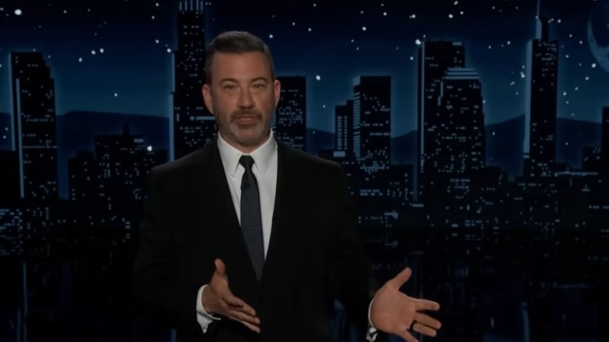 Voditelj Jimmy Kimmel tijekom emisije "Jimmy Kimmel Live" koju je televizijska mreža ABC ukinula nakon spornog komentara.