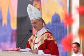 Marija Bistrica 14. rujna 2025. – Mnoštvo vjernika na 302. zavjetnom hodočašću Zagreba Majci Božjoj Bistričkoj, misu predvodi nadbiskup Dražen Kutleša