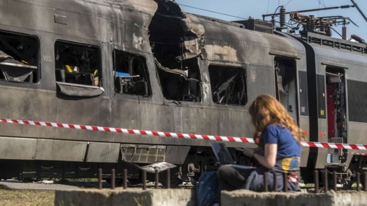 Oštećeni Intercity+ vlak nakon ruskog napada u Kijevu, 28. kolovoza 2025.