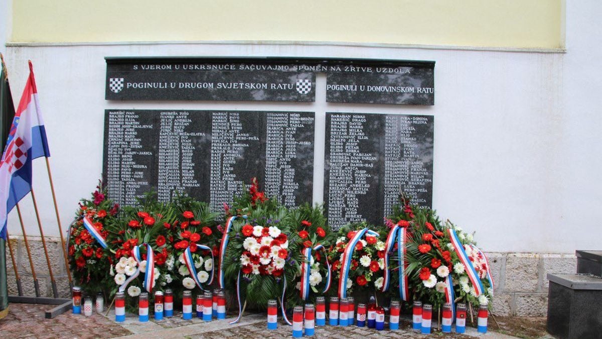 Uzdol, 14. rujna 2025. – Obilježavanje 32. obljetnice zločina nad hrvatskim civilima i pripadnicima HVO-a na blagdan Uzvišenja Svetog Križa.