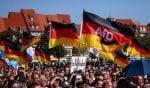 Pristaše AfD-a u Erfurtu čekaju govor Bjoerna Hoeckea uoči izbora u Tiringiji, 31. kolovoza 2024.