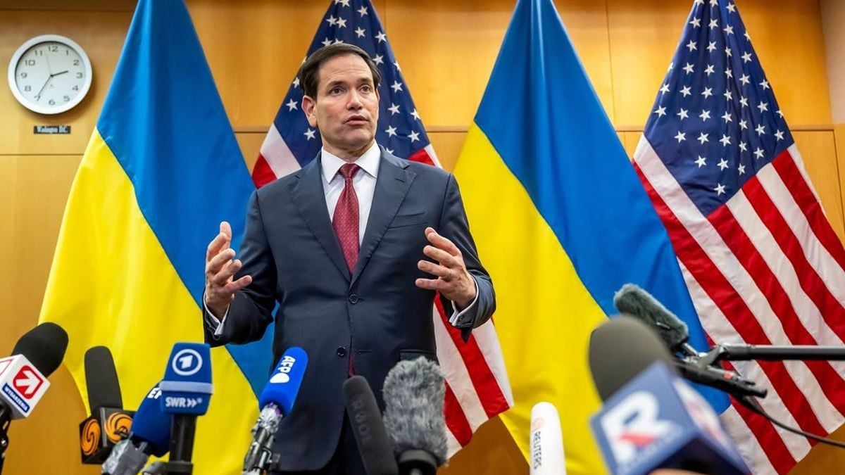 Američki državni tajnik Marco Rubio govori medijima nakon konzultacija o Trumpovu mirovnom planu s ukrajinskim dužnosnicima u Ženevi 2025.