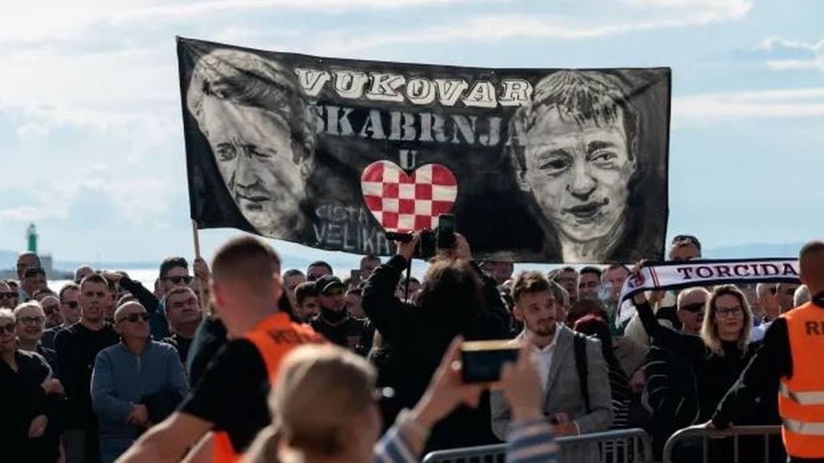 Prosvjed navijačke skupine Torcide na splitskoj Rivi, 7. studenoga 2025., zbog uhićenja devet osoba povezanih s incidentom na obilježavanju Dana srpske kulture na Blatinama.