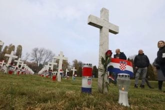 Komemoracija na Memorijalnom groblju žrtava Domovinskog rata u Vukovaru, 18. studenoga 2024.