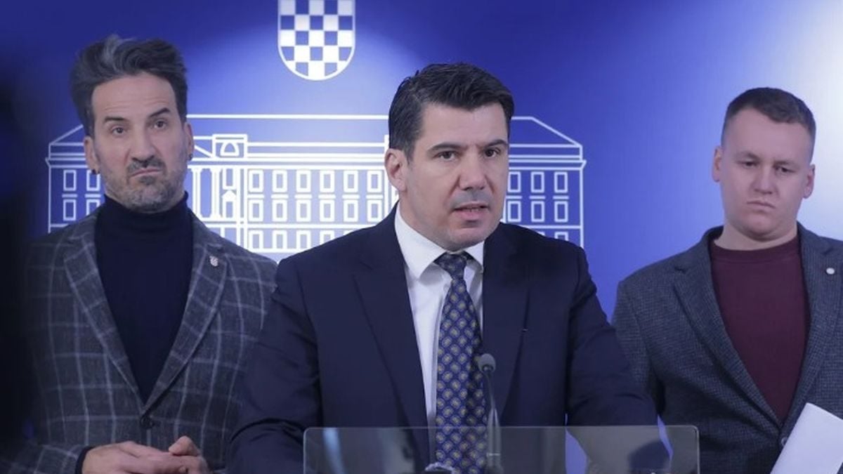 Zastupnici Mosta Marin Miletić i Nikola Grmoja na konferenciji za medije u Zagrebu o ulozi fact-checkera, uz sudjelovanje Luke Goleša Babića