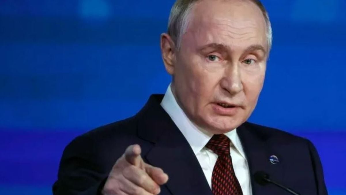 Vladimir Putin drži govor na plenarnoj sjednici Valdajskog kluba u Sočiju 2024.