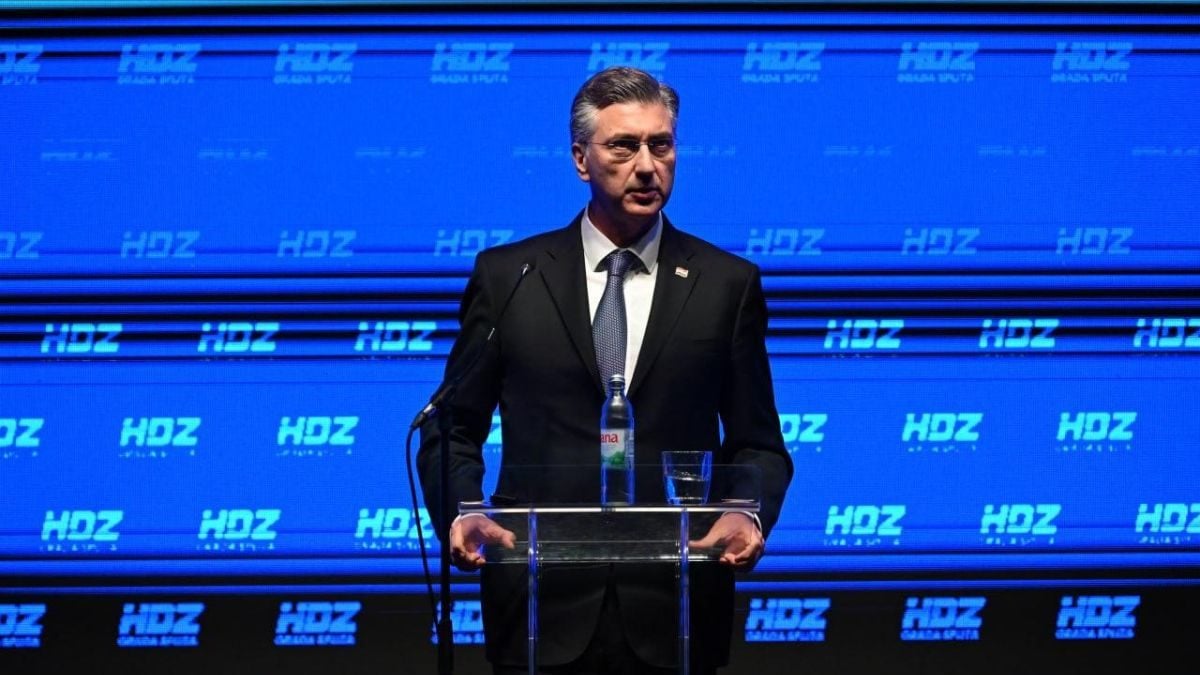 Premijer i predsjednik HDZ-a Andrej Plenković sudjeluje na svečanoj sjednici povodom 36. obljetnice utemeljenja HDZ-a u Splitu, 24. siječnja 2026.