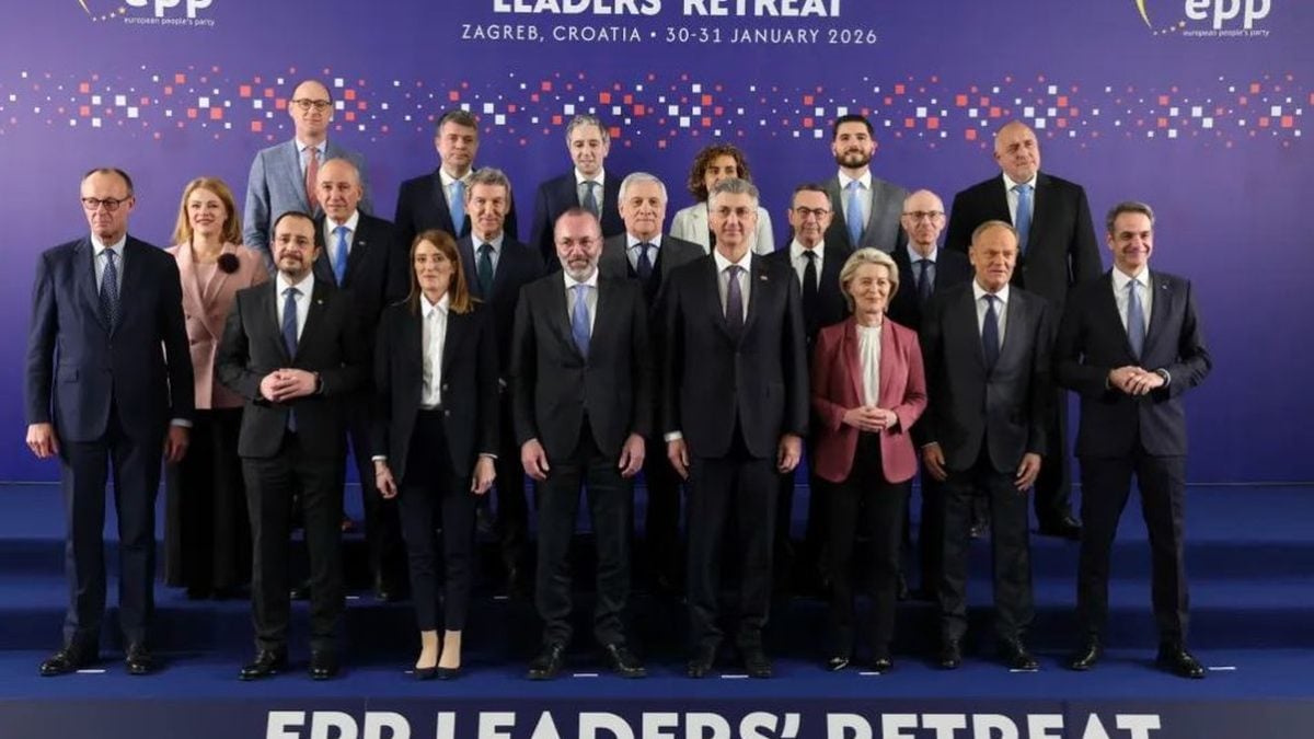 Čelnici Europske pučke stranke poziraju za zajedničku fotografiju na neformalnom dvodnevnom skupu EPP-a u Zagrebu, 30. siječnja 2026.
