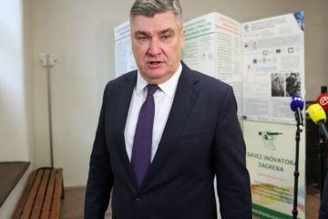 Predsjednik Republike Zoran Milanović daje izjavu za medije tijekom posjeta Fakultetu kemijskog inženjerstva i tehnologije Sveučilišta u Zagrebu, 28. siječnja 2026.