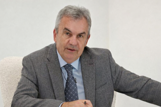 Tihomir Dujmović tijekom javnog nastupa