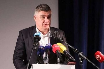 Predsjednik Zoran Milanović govori nakon susreta s članovima Udruge za promicanje inkluzije u Rijeci.