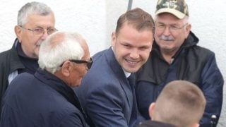 Draško Stanivuković na obilježavanju Dana proboja logoraša u Mlaki, ispred Hrama Svetog proroka Ilije, 21. travnja 2022., Zagreb.