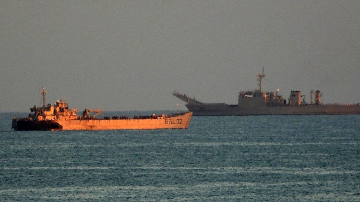 Meksički vojni brodovi uplovljavaju u havansku luku s 814 tona humanitarne pomoći poslane s Meksika, 12. veljače 2026.