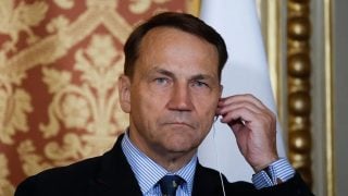 Radosław Sikorski na konferenciji za medije u Parizu tijekom sastanka ministara vanjskih poslova Weimarskog trokuta i Indije, 7. siječnja 2026.