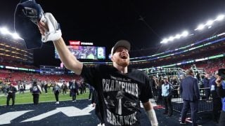Sam Darnold slavi pobjedu Seattle Seahawksa u Super Bowlu LX protiv New England Patriotsa na stadionu Levi’s Stadium u Santa Clari, 8. veljače 2026.