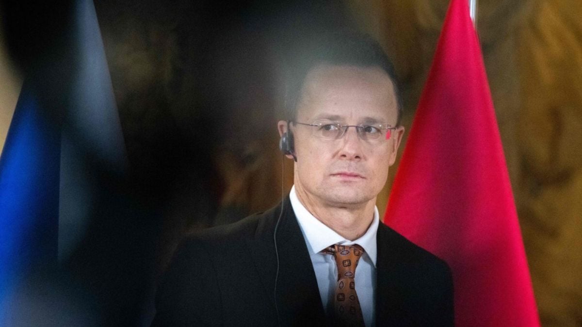 Mađarski ministar vanjskih poslova Péter Szijjártó i češki ministar vanjskih poslova na zajedničkoj konferenciji za medije u Pragu, 19. siječnja 2026.