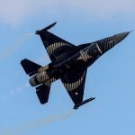 Turski borbeni zrakoplov F-16 u letu