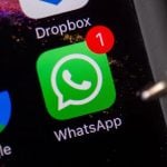 Zaslon iPhonea s aplikacijama WhatsApp, Google, Dropbox i Snapseed u Dresdenu, 22. veljače 2017.