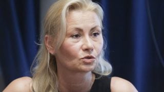 Novinarka Nove TV Danka Derifaj na konferenciji Hrvatskog novinarskog društva u Zagrebu