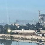 Dim iznad američkog veleposlanstva u Bagdadu nakon napada dronom 14. ožujka 2026.