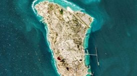 Satelitska snimka iranskog otoka Harg s glavnim izvoznim terminalom za sirovu naftu u Perzijskom zaljevu
