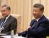 Xi Jinping i Friedrich Merz na sastanku u Pekingu uz kineskog ministra vanjskih poslova Wang Yija.