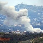 Dim nakon izraelskog zračnog napada na selo Dayr Seryan u južnom Libanonu