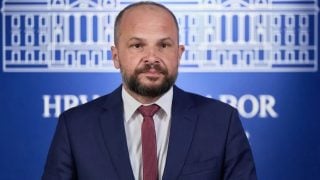 Siniša Hajdaš Dončić na konferenciji za medije SDP-a u Zagrebu o mjerama za ublažavanje inflatornog šoka energenata