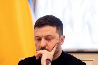 Ukrajinski predsjednik Volodimir Zelenski tijekom brifinga nakon sastanka s vladom u Kijevu.