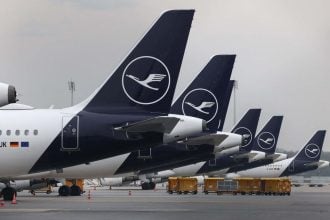 Zrakoplovi Lufthanse na pisti u zračnoj luci München tijekom štrajka pilota i otkazivanja letova.