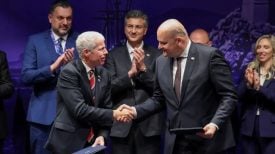 Ante Šušnjar i Chris Wright potpisuju memorandum o energetskoj infrastrukturi u Dubrovniku.