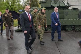 Ministar Anušić s veleposlanikom SAD-a pri NATO-u Whitakerom