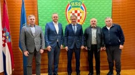 Darko Vuletić nakon sastanka s predstavnicima političkih opcija proizašlih iz HSS-a u Zagrebu.