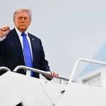 Donald Trump ukrcava se u zrakoplov Air Force One u Marylandu prije puta u Palm Beach.