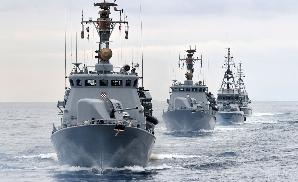 HRM istodobno izveo četiri velike vježbe na moru i obali