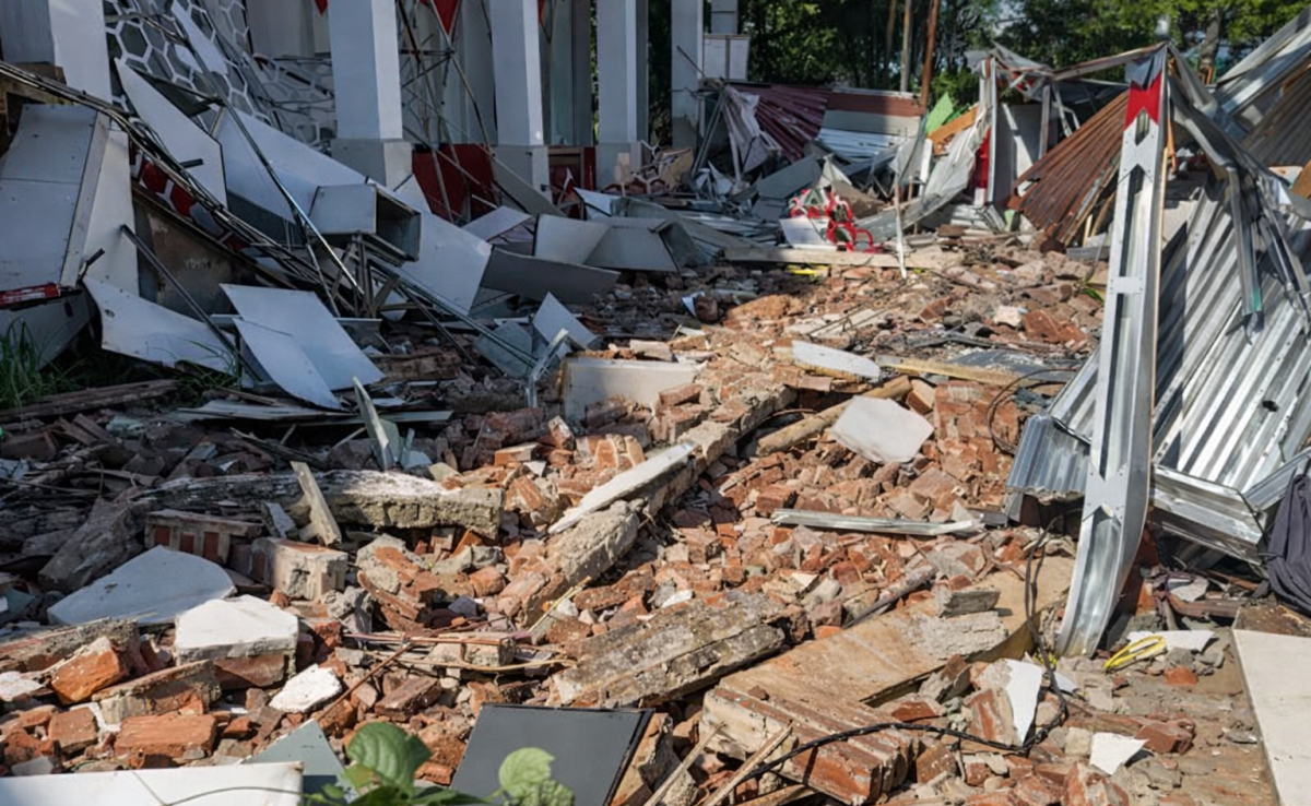 Potres magnitude 7,4 zatresao Indoneziju, izdano upozorenje na tsunami