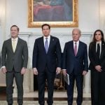Marco Rubio, Michael Waltz i diplomati SAD-a, Libanona i Izraela na mirovnim pregovorima u Washingtonu 14. travnja 2026.