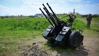 Rumunjski protuzračni mitraljez MR-4 tijekom vježbe EASTERN PHOENIX 26 na strelištu Capu Midia.