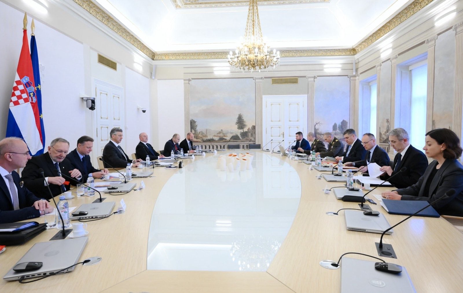 Na sjednici VNS-a usvojene smjernice za rad sigurnosno-obavještajnih agencija