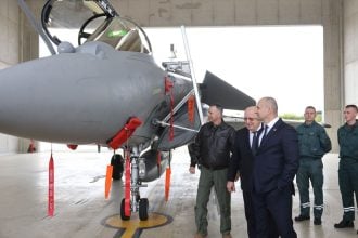 Ministar Anušić s povjerenikom EK za obranu i svemir Andriusom Kubiliusom u HRZ-u