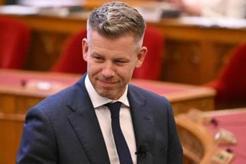 Peter Magyar u mađarskom parlamentu u Budimpešti