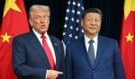 Donald Trump i Xi Jinping pozdravljaju se prije razgovora u Busanu